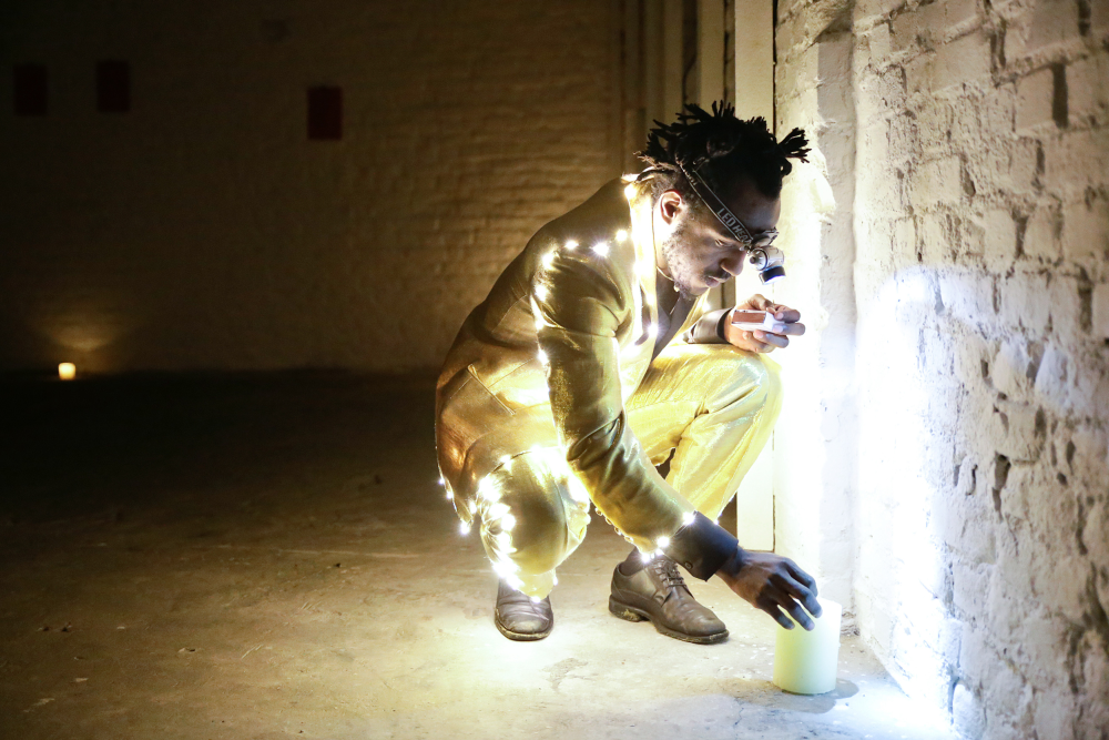 kainkollektiv: Das Glitzern der Welt